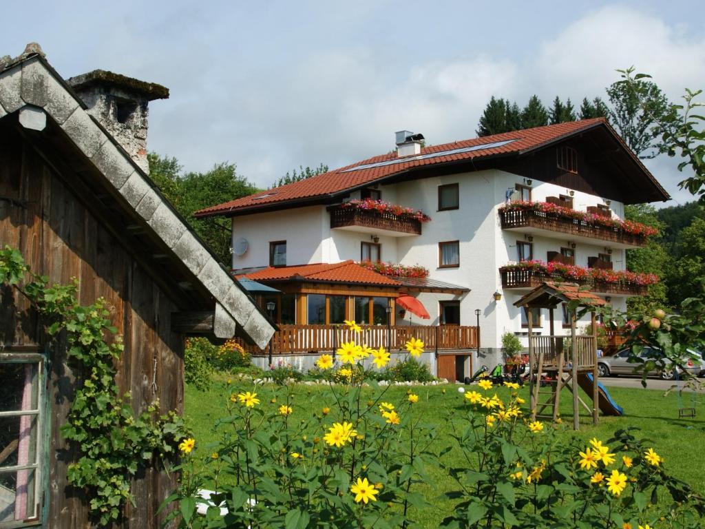 Biobauernhof Nussbaumer Nussdorf am Attersee Exterior photo